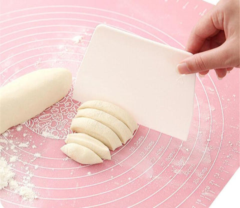 Plastic Pastry Dough Cutter